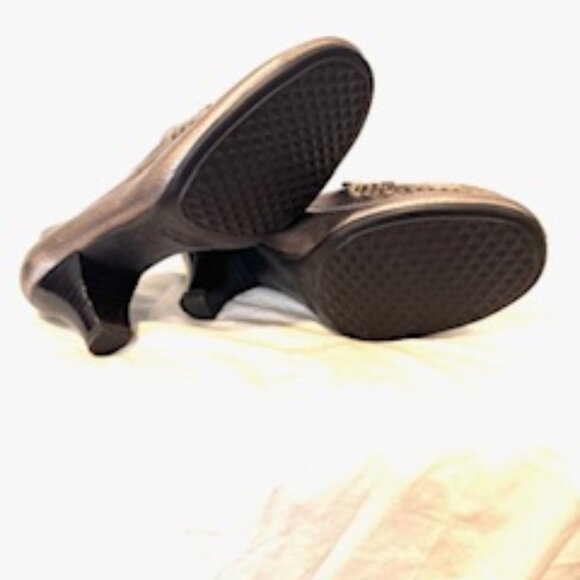 Super comfy Aerosoles metallic pumps - Picture 2 of 3